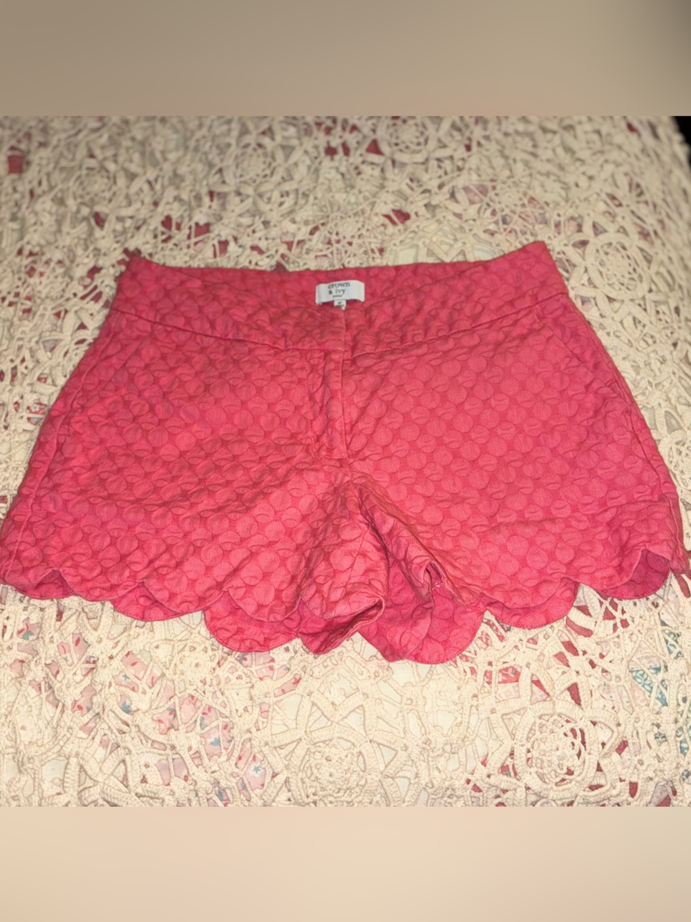 Crown & Ivy Hot Pink Scalloped Textured Shorts, 2 Petite